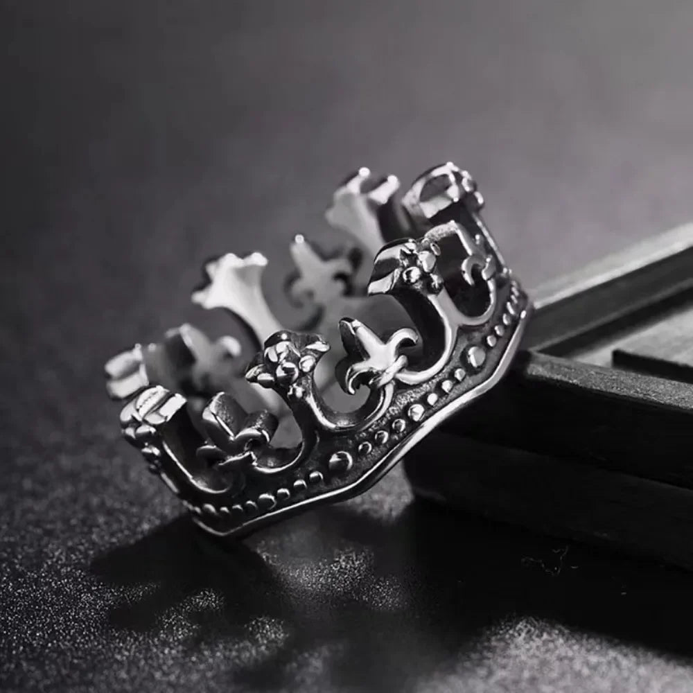 Endisnia - Medieval Crown Ring - Endisnia
